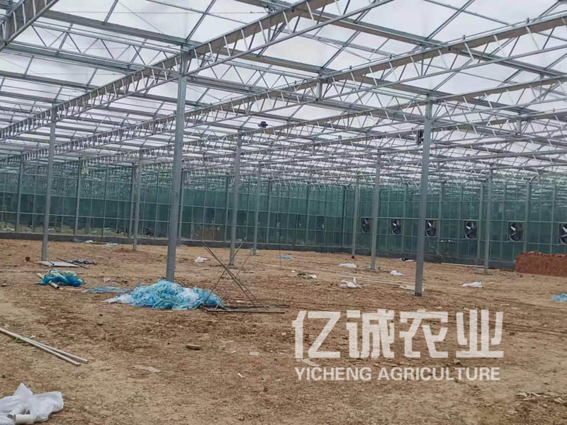 智能溫室大棚報價多少？智能玻璃溫室簡介及優(yōu)缺點